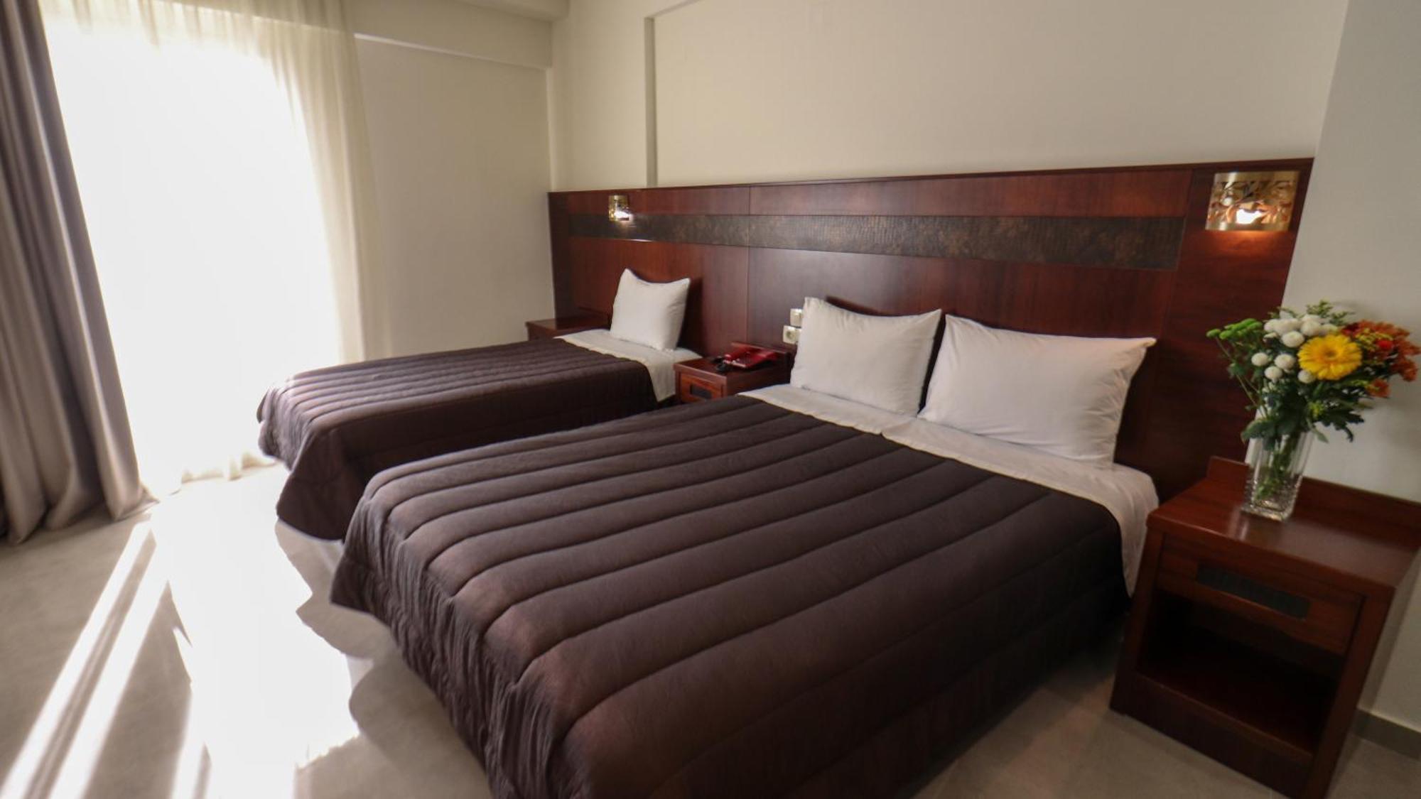 Hotel Orfeas กาลัมปากา ภายนอก รูปภาพ