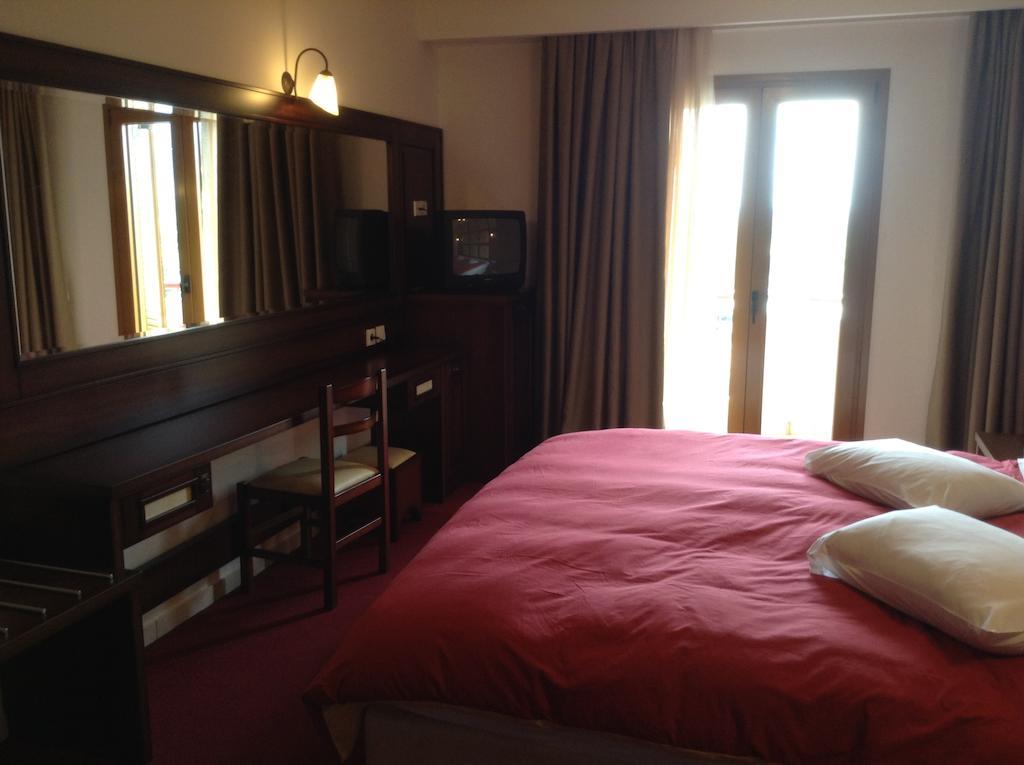 Hotel Orfeas กาลัมปากา ภายนอก รูปภาพ