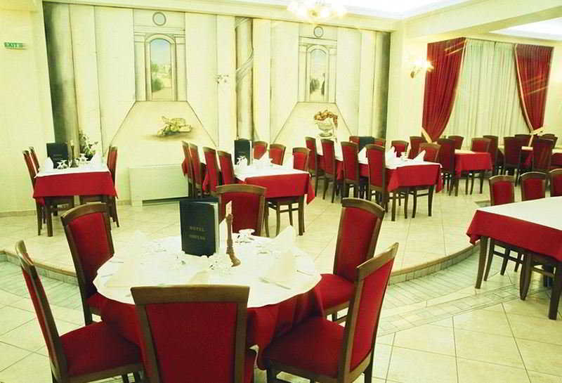 Hotel Orfeas กาลัมปากา ภายนอก รูปภาพ