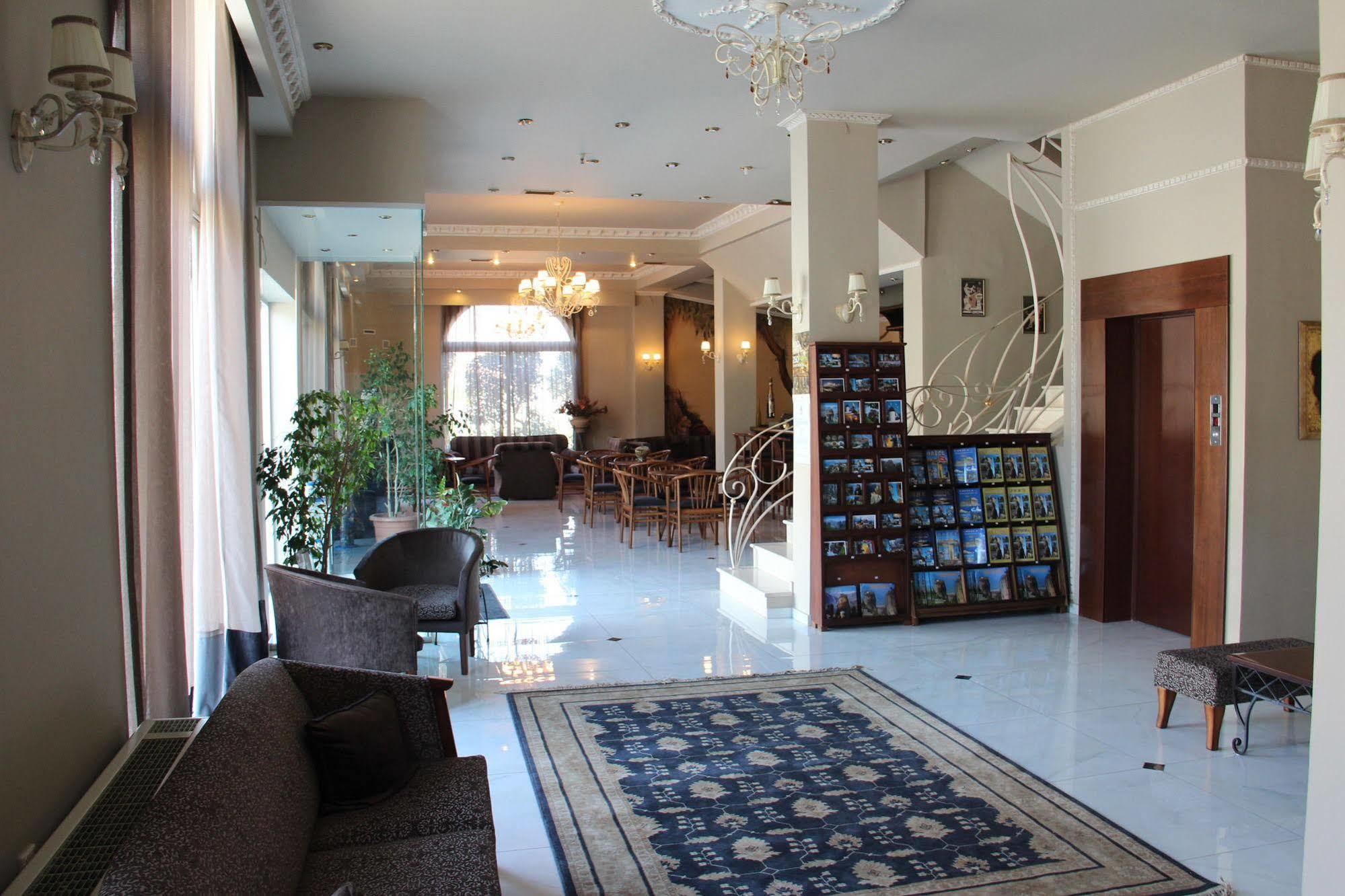 Hotel Orfeas กาลัมปากา ภายนอก รูปภาพ