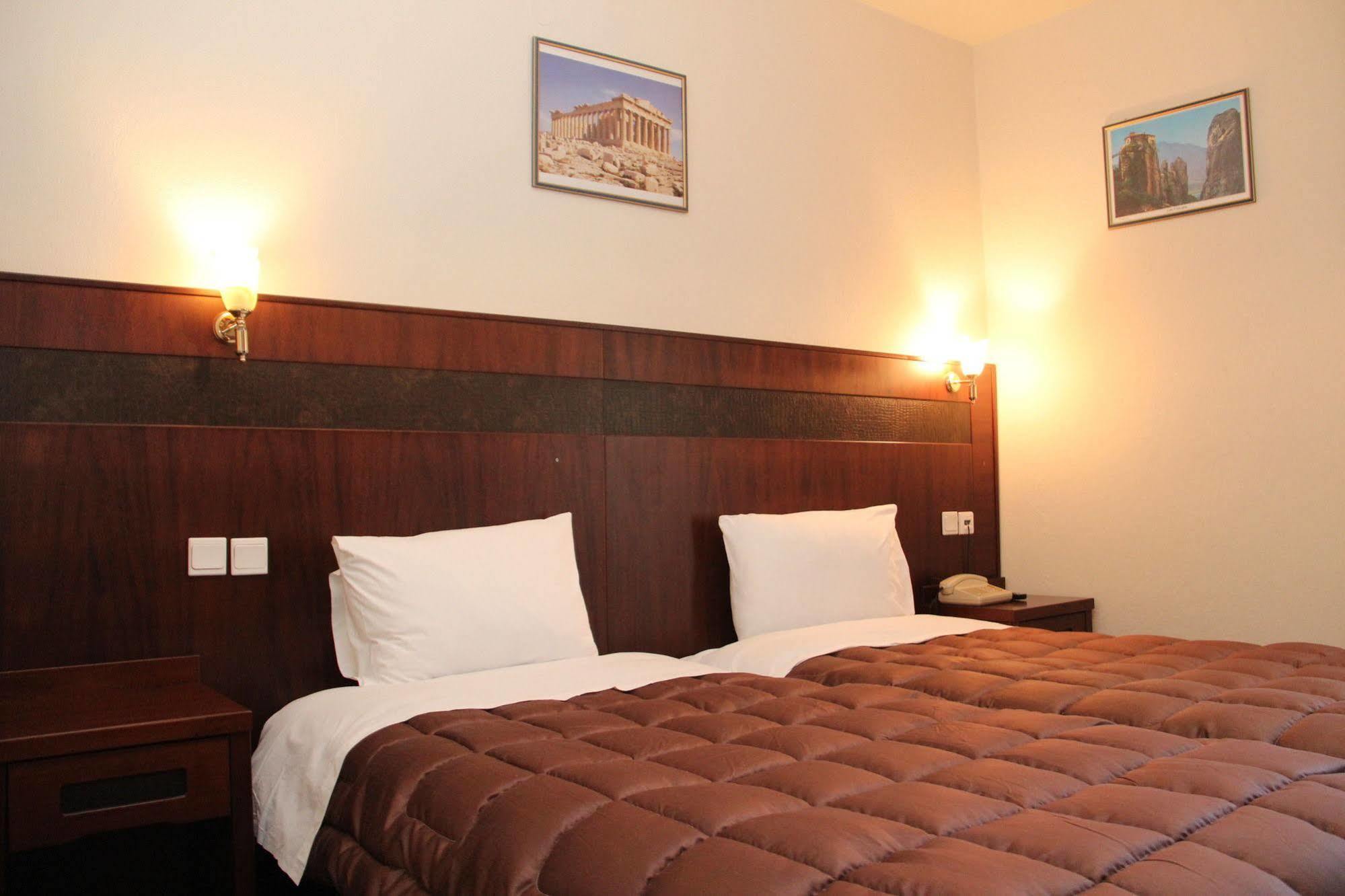 Hotel Orfeas กาลัมปากา ภายนอก รูปภาพ